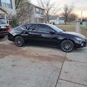 Meet your Posher, Corley